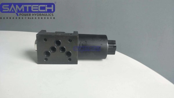 电磁换向阀DSG-03-2B2-D24/DSG-03-2B2-A220电磁阀日本油研系列
