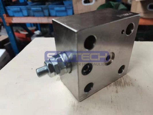 森特克液压各种通径液压控制盖板定制加工